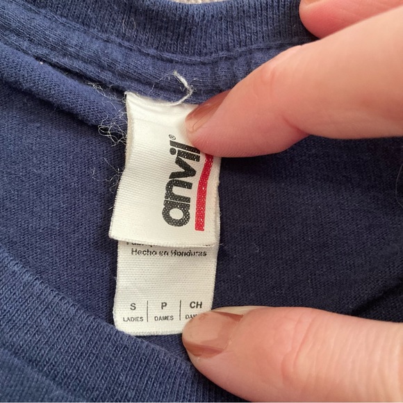 Place Cat Here Tee - Picture 4 of 5